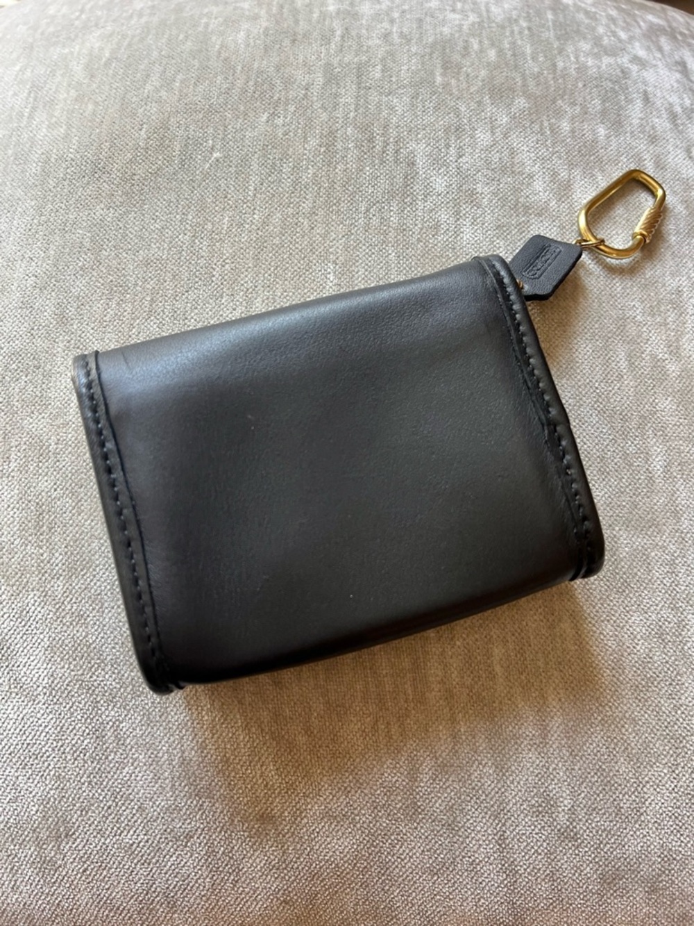 1999 Coach Black Leather Mini Wallet with Gold Chain Key Fob - Picture 5 of 5